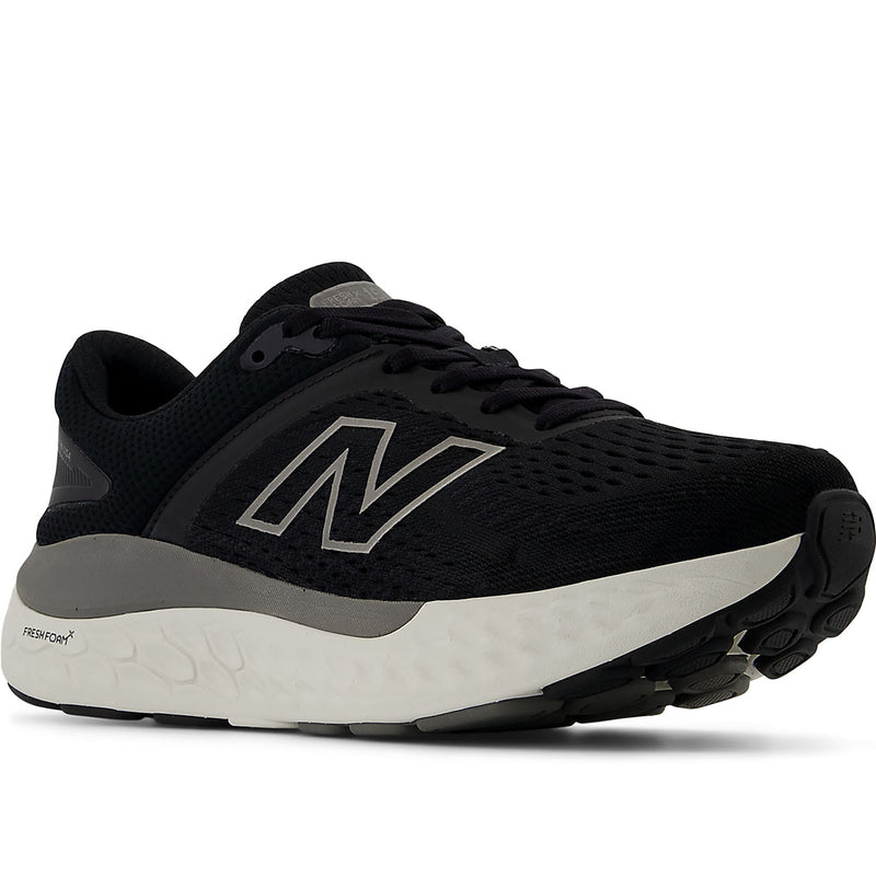 Women's New Balance 1540 V4 Double Wide in Black/ White. Sku: W1540BK4-2E