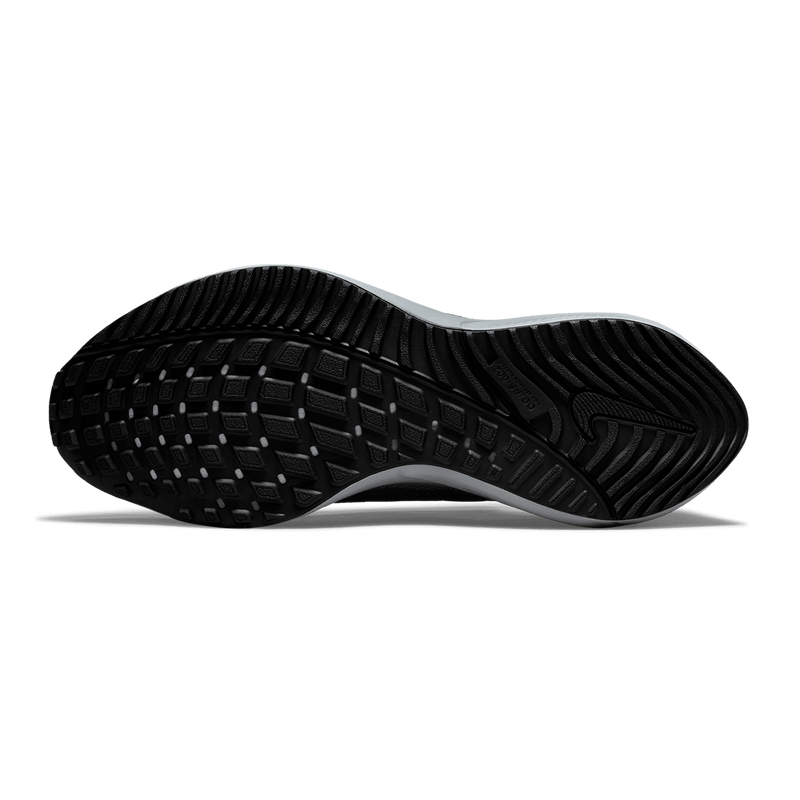 Air Zoom Vomero 16