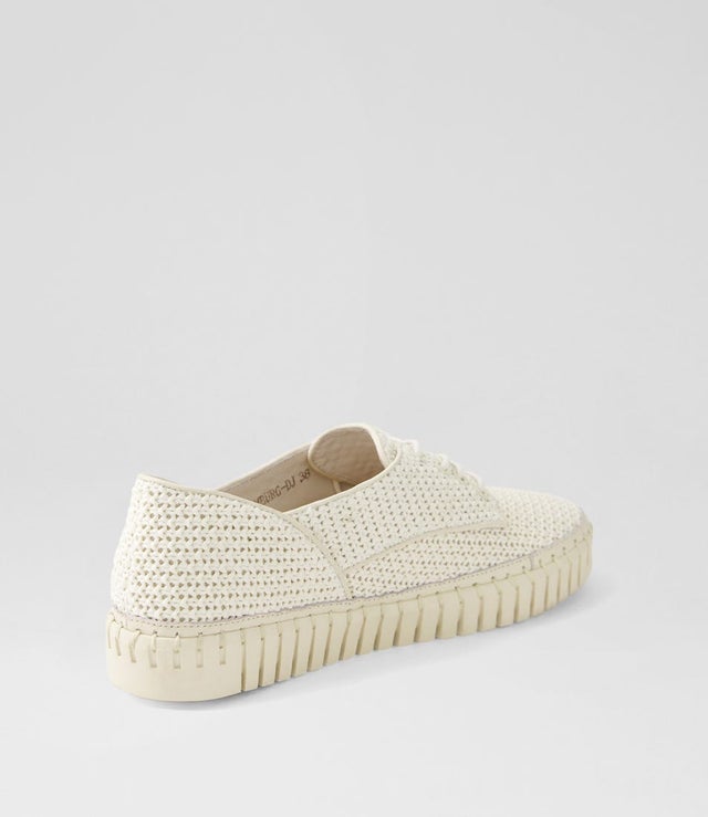 Women's Django & Juliette Hamburg in Nougat Raffia. Sku: DJ20267NDR3O