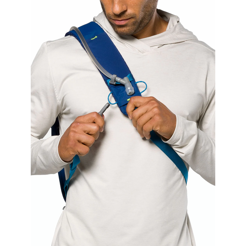 Nathan Run Sling 6L