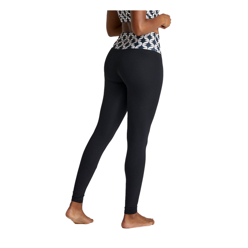 Strut This Twiggy Ankle Tight